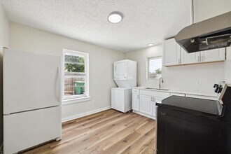 2802 Hardy St in Houston, TX - Building Photo - Building Photo