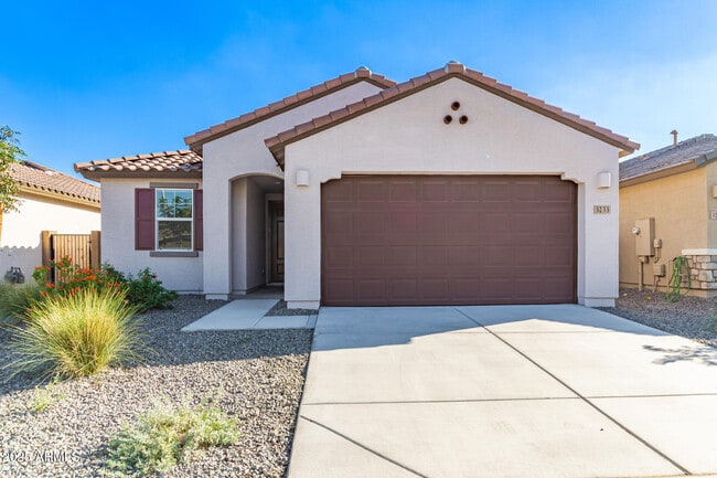 property at 3233 Juniper Cyn Dr