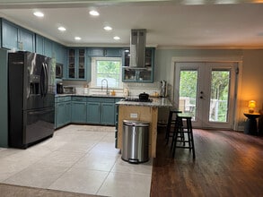 Room in Duplex on Eastridge Rd SW in Atlanta, GA - Building Photo - Building Photo