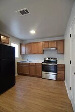 1319 S 5th St in Temple, TX - Foto de edificio - Building Photo