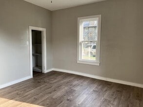 29 S Ball St in Webb City, MO - Building Photo - Building Photo