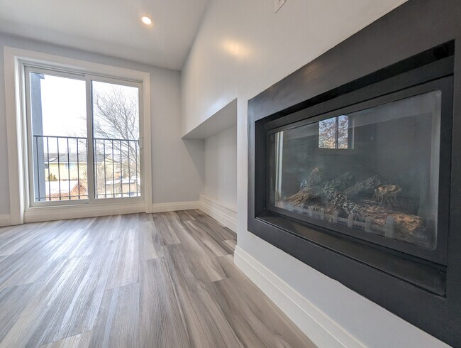 581 Strasburg Rd in Kitchener, ON - Building Photo - Building Photo