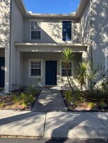 6760 Lake Rochester Ln in Gibsonton, FL - Building Photo
