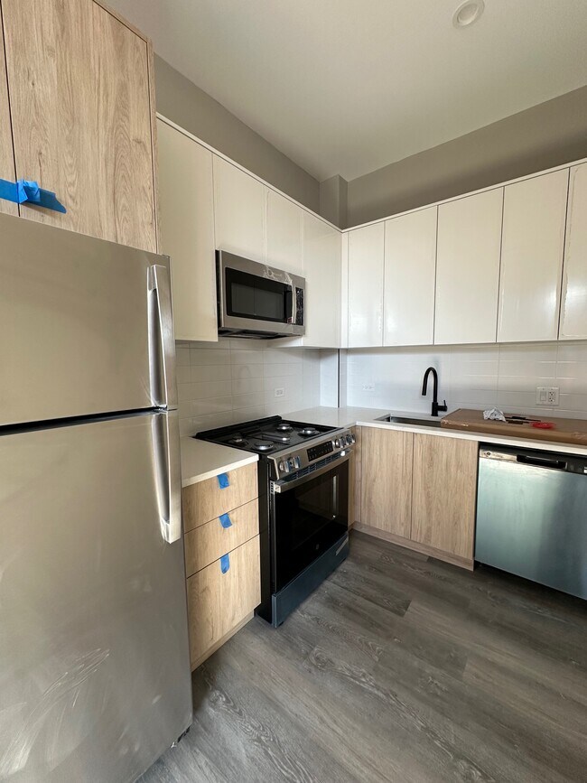 property at 5912 N Nashotah Ave