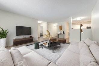 Reid Park Estates in Saskatoon, SK - Building Photo - Building Photo