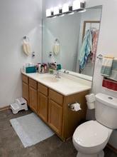 150 S Prairie View Dr in West Des Moines, IA - Building Photo - Building Photo