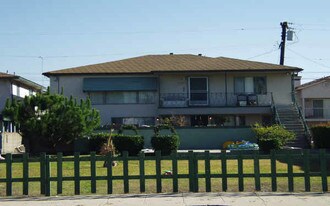 Villa Monterrey in San Diego, CA - Building Photo