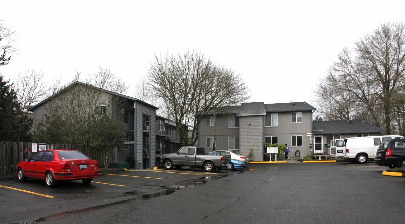 The Grail Apartments in Portland, OR - Foto de edificio