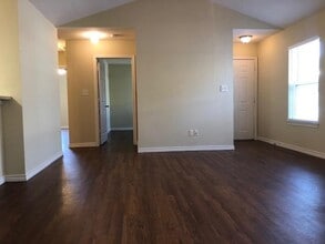 8656 McCoy Rd in Tyler, TX - Building Photo - Building Photo