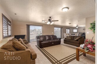 1185 Sherman Cir in Saint George, UT - Foto de edificio - Building Photo