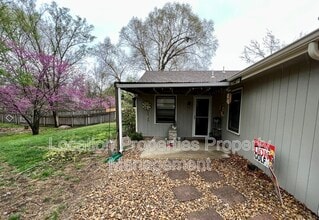 2113 Atchison Ave in Lawrence, KS - Building Photo - Building Photo