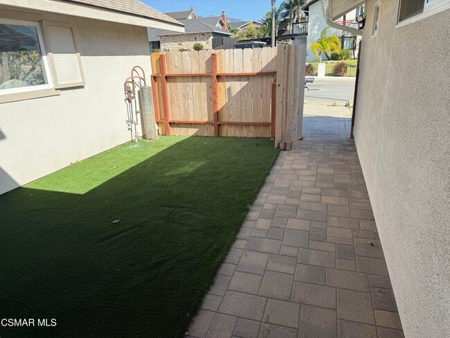 400 N Steckel Dr in Santa Paula, CA - Building Photo - Building Photo