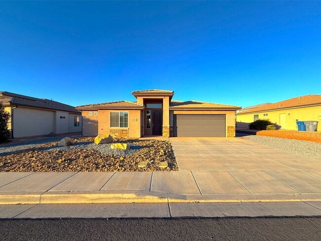 property at 505 E Ruby Pl