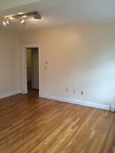 1625 Commonwealth Ave in Boston, MA - Foto de edificio - Building Photo