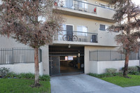 San Marino Court Apartments in Los Angeles, CA - Building Photo - Building Photo