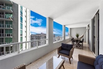 170 SE 14th St, Unit 1604 in Miami, FL - Building Photo - Building Photo