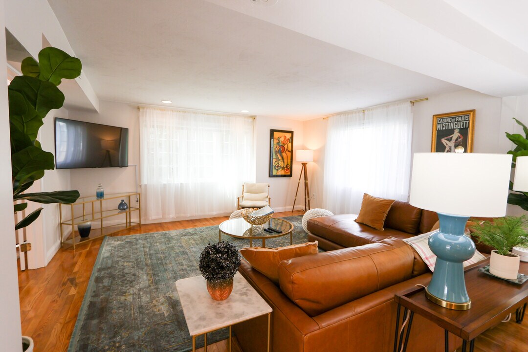 23 Jay St, Unit 1 in Cambridge, MA - Building Photo