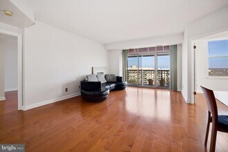 5000 Battery Ln in Bethesda, MD - Building Photo - Building Photo
