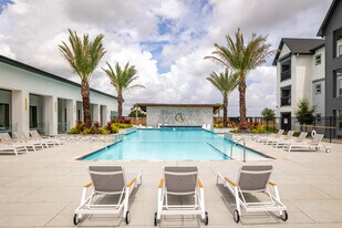 Azali Heights in Corpus Christi, TX - Building Photo