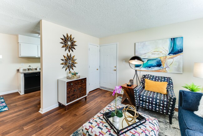 The Overlook Apartment Homes in Huntsville, AL - Foto de edificio - Building Photo