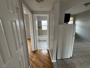 3803 W Thomas St, Unit 2 in Chicago, IL - Building Photo - Building Photo