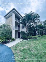 2264 Winkler Ave in Ft. Myers, FL - Building Photo