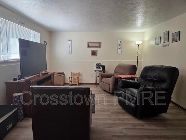 1012 N Van Buren Ave in Loveland, CO - Building Photo - Building Photo