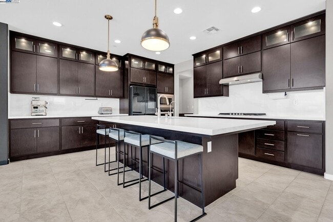 2859 Wylin Blvd in Lathrop, CA - Building Photo - Building Photo