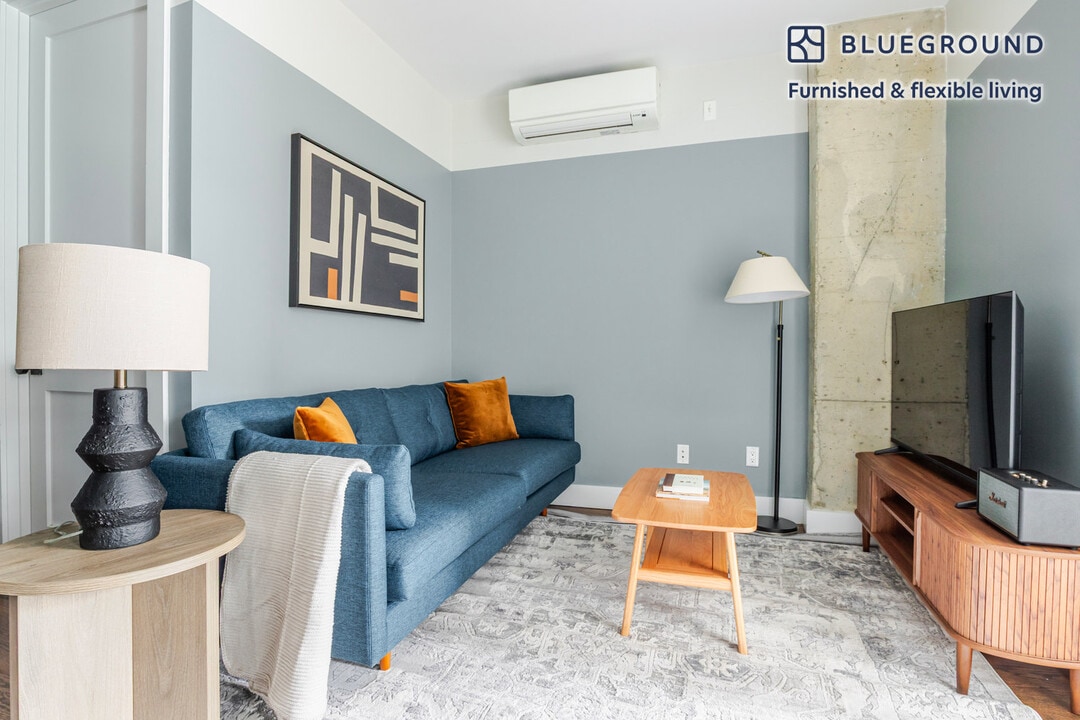 187 Kent Ave in Brooklyn, NY - Building Photo