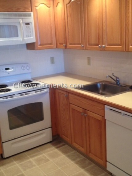 375 Massachusetts Ave, Unit 78A in Arlington, MA - Building Photo - Building Photo