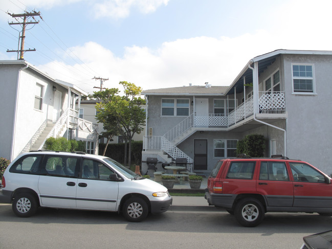 4321-4325 Division St in Long Beach, CA - Building Photo - Building Photo