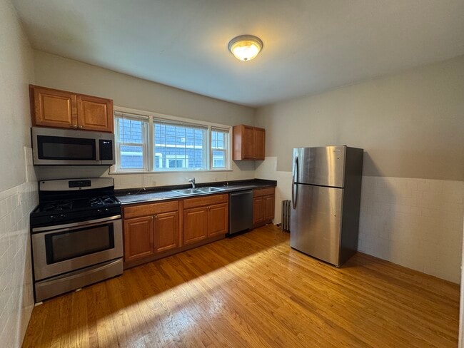 19 Tufts St, Unit #2