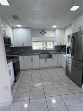 1864 NW 27th St in Miami, FL - Building Photo - Building Photo