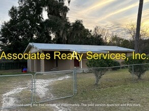 3741 SE 18th Ave in Gainesville, FL - Building Photo - Building Photo