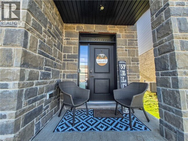 153 Otterbein Rd in Kitchener, ON - Building Photo - Building Photo