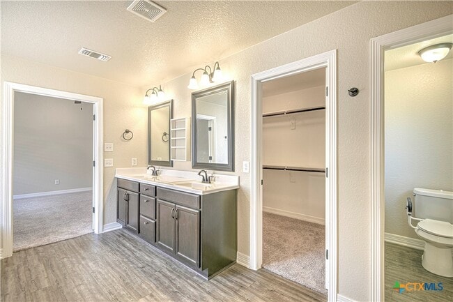 property at 1814 Rustic Manor Dr