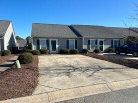 122 Red Coat Ln in Columbia, SC - Building Photo