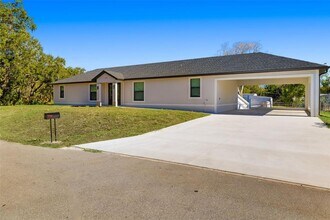 118 Ruby Ave N in Nokomis, FL - Building Photo - Building Photo