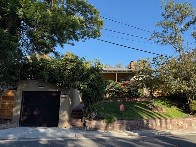 property at 108 Buena Vista Dr