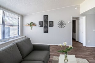 Canyon & Knox Landing in Knoxville, TN - Building Photo