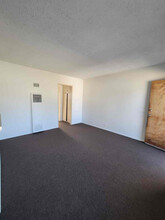 9315 San Vincente Ave in South Gate, CA - Building Photo - Building Photo