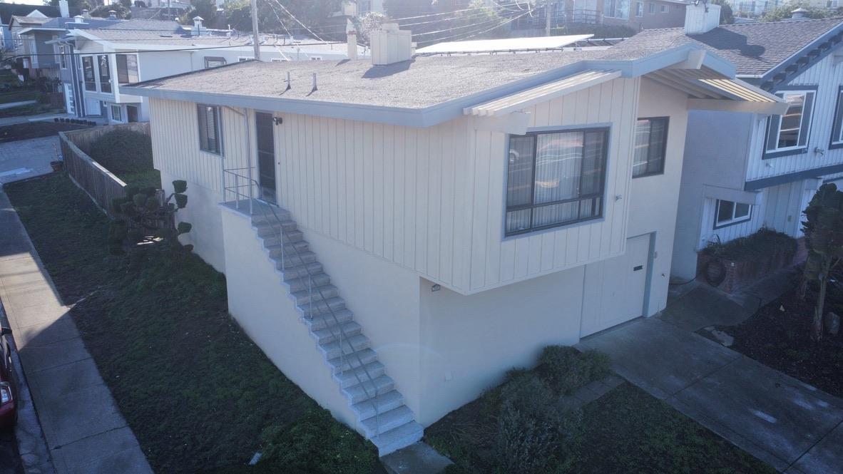 360 Eastmoor Ave in Daly City, CA - Building Photo