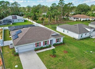 6 Pine Bluff Ln in Palm Coast, FL - Building Photo - Building Photo