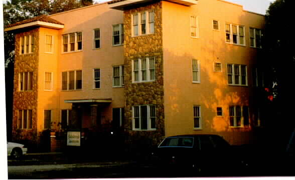 Dubsdread Apartments in Orlando, FL - Building Photo