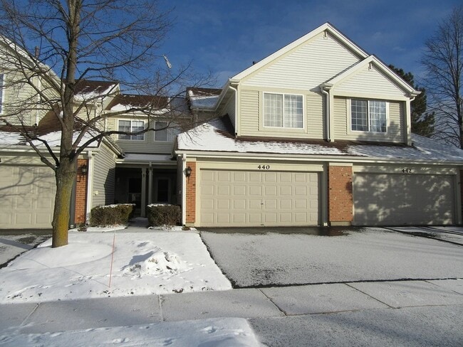 property at 440 E Thornhill Ln