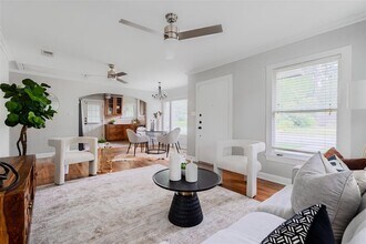 3210 Funston St in Austin, TX - Building Photo - Building Photo