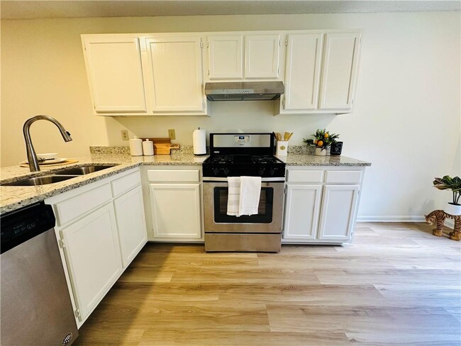 286 Toweridge Dr SW in Marietta, GA - Building Photo - Building Photo
