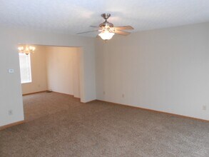 216 John Reese Pky in Pataskala, OH - Building Photo - Building Photo