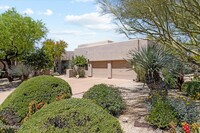 7466 E High Point Dr in Scottsdale, AZ - Building Photo - Building Photo