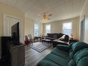 400 Maple St in Manchester, PA - Building Photo - Building Photo